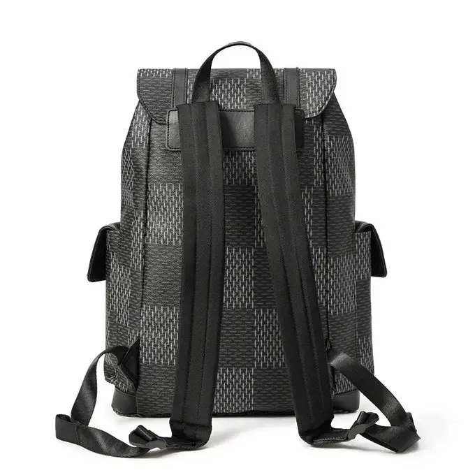 Sac à dos en damier noir et gris